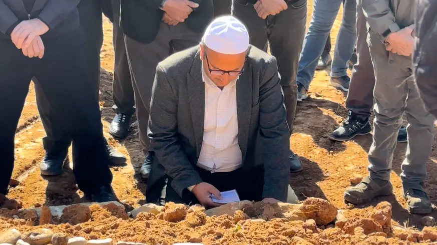 Hakkari'de asansör boşluğuna düşerek hayatını kaybeden kadın toprağa verildi;  ağır yaralı 