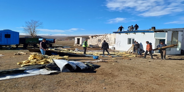 Kars'ta şiddetli rüzgar nedeniyle hasar gören köylerde çalışma başlatıldı