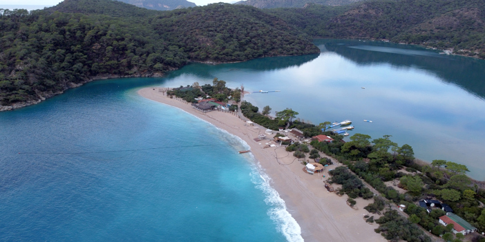 Fethiye'de Ölüdeniz'in rengi turkuaza döndü