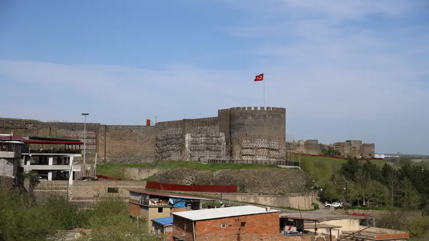 Diyarbakır'ın o ilçesine de 8 günlük yasak geldi!