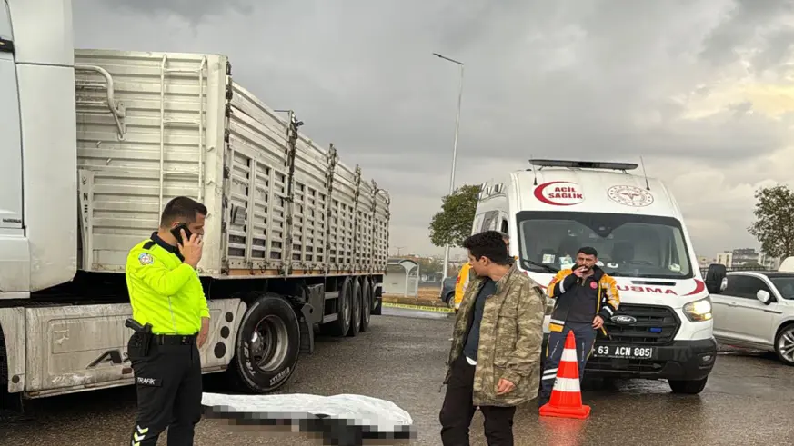  Şanlıurfa'da tırın altında kalan motosiklet sürücüsü hayatını kaybetti