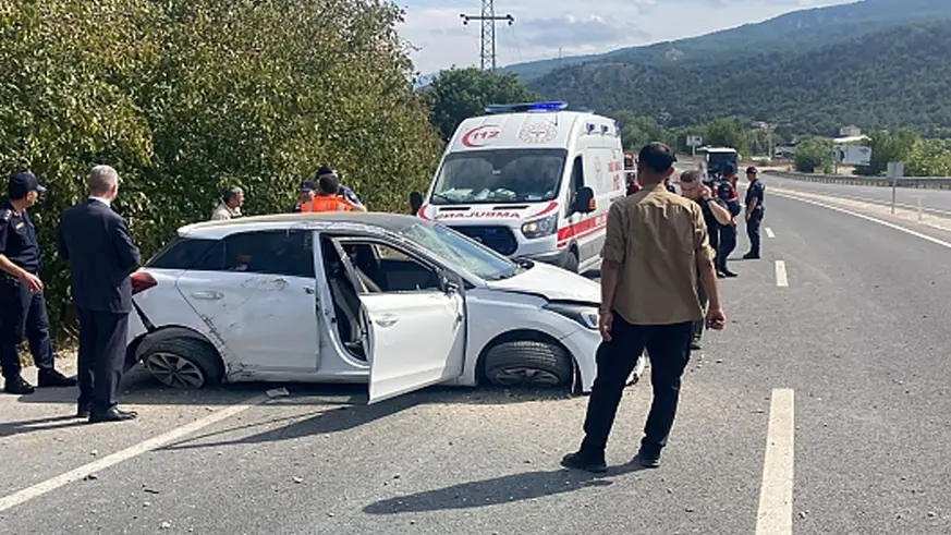 Malatya'da kontrolden çıkan otomobil takla attı: 2 yaralı