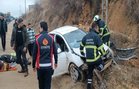 Otomobil şarampole uçtu, yaralılar arasında çocukta var 