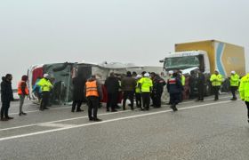 (Video) Malatya'da yolcu otobüsü devrildi