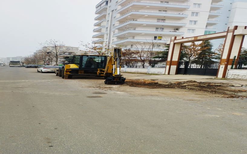 Bağlar’da sokaklar kaldırım ve sokak yenileme çalışmalarıyla güzelleşiyor