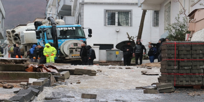 Fırtına ve sağanak hayatı olumsuz etkiledi