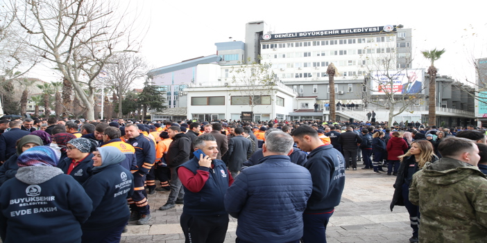 Denizli'de yeniden aday gösterilen Büyükşehir Belediye Başkanı Zolan için karşılama töreni düzenlendi