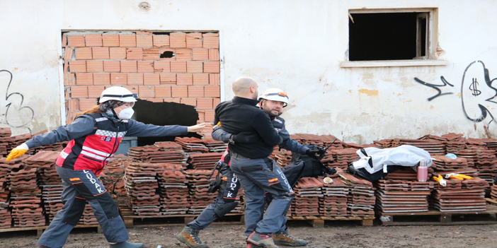 Kırklareli'nde olası Marmara depremine yönelik arama kurtarma tatbikatı gerçekleştirildi