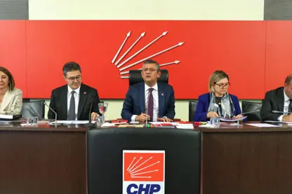 CHP’de şok istifa