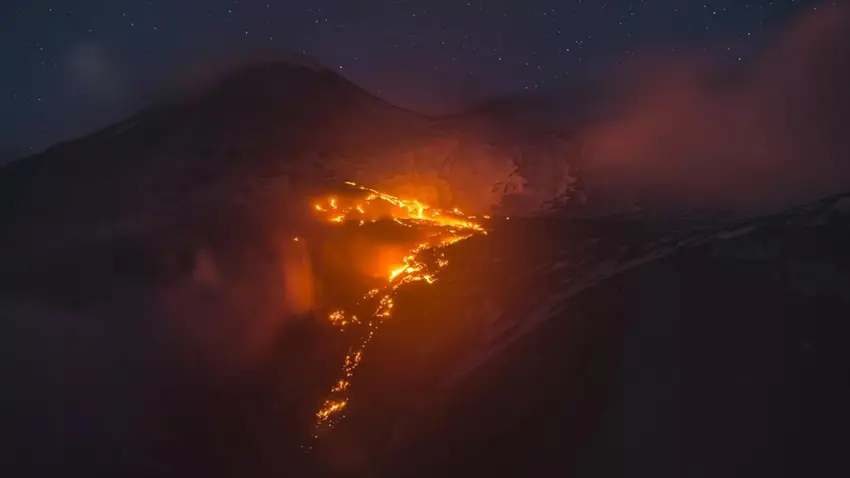 Sakurajima Yanardağı patladı