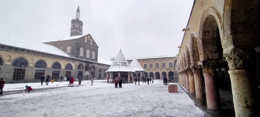 Diyarbakır’da Camilere KPSS’siz İşçi Alımı yapılacak