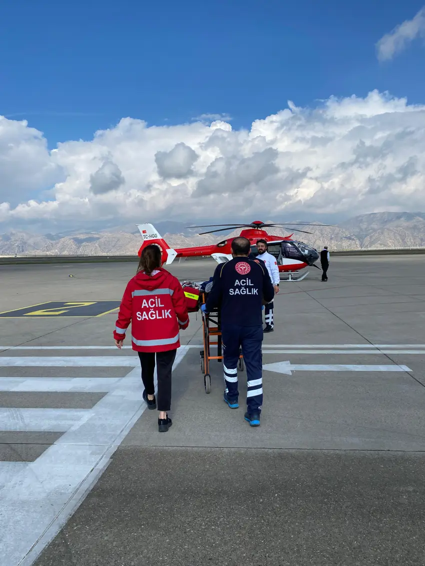 Ambulans helikopter Diyarbakır'a havalandı 