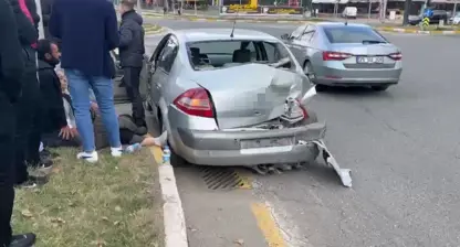 Diyarbakır’da minibüs ile otomobil çarpıştı