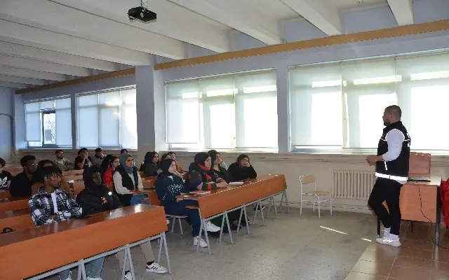 Dicle Üniversitesi'nde narkotik eğitimi 