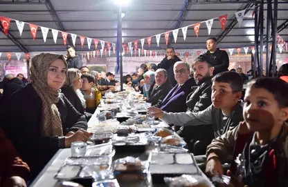 Vali iftar çadırında!