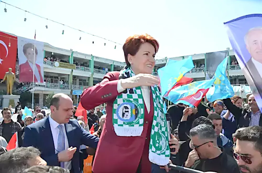 Akşener: Atanamamış öğretmenlerin oylarını istiyorum