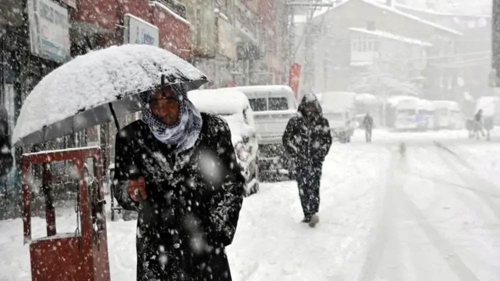 Hakkari'de eğitime 'kar' tatili