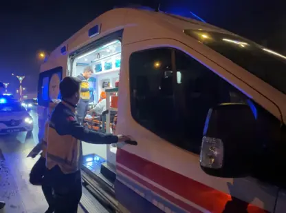 Maç karıştı, antrenörü ambulansla götürdüler