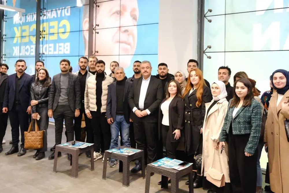 DBB adayı Halis Bilden, üniversiteli gençlerle bir araya geldi