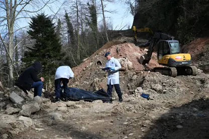 Göçük altında kalan 3 işçi Adli Tıp Kurumuna kaldırıldı