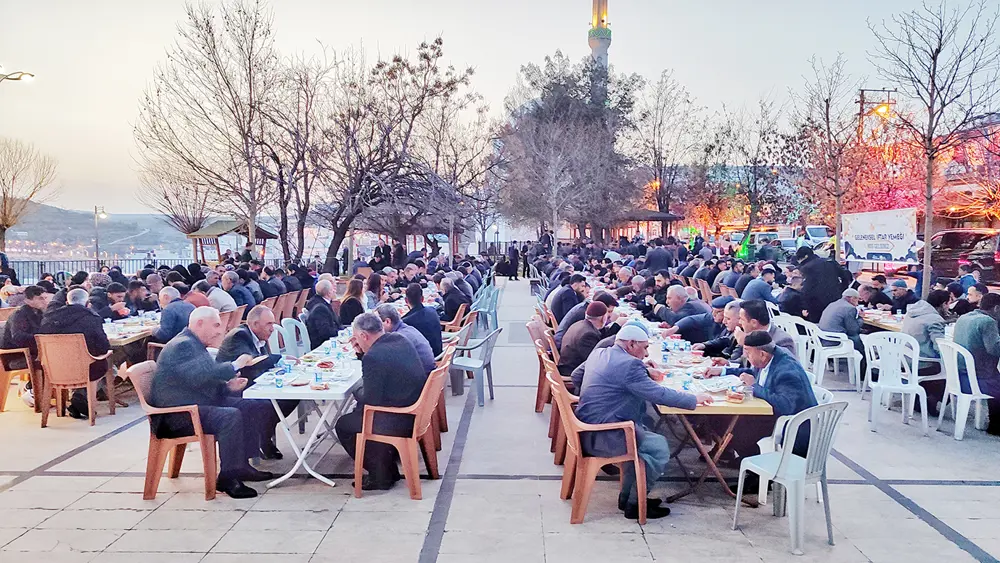 Eğil'de iftar programı!