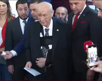 Devlet Bahçeli'nin gözü morarmış, eli sargıya alınmış! Bahçeliye ne oldu?