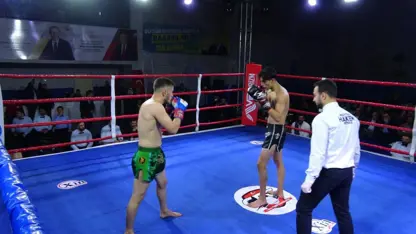 Tatvan’da Türkiye-İran Muaythai gecesi