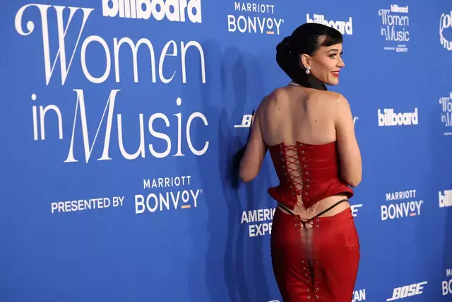 Katy Perry ne yaptın? Arkasını dönünce olanlar oldu... 