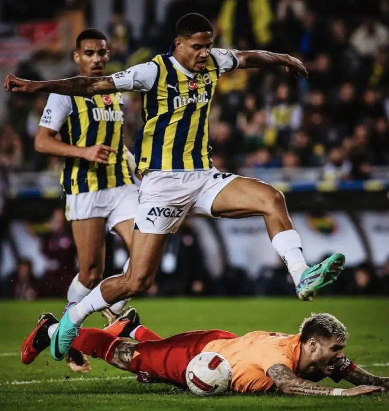 Fenerbahçe’nin yıldız ismi ameliyat oldu