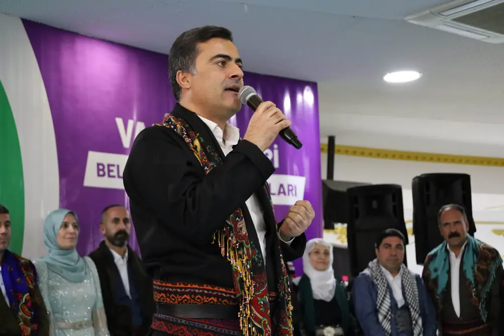 Van'da kazanan Abdullah Zeydan'ın seçilme hakkı geri alındı