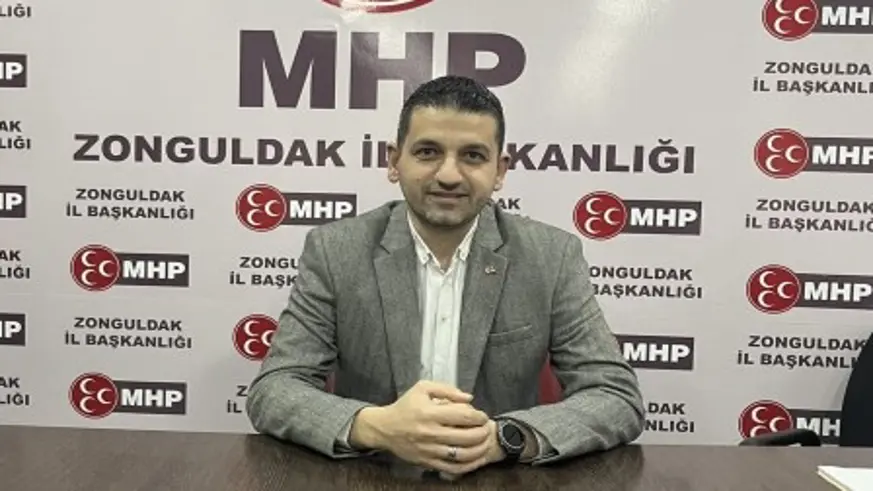 Kendini ağaca asan MHP'li Serhat Sözer toprağa verildi