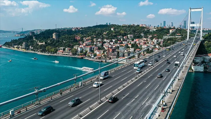 Hangi yollar ücretsiz? Köprü ve otoyollardan ücretsiz geçiş ne zaman başlıyor? 