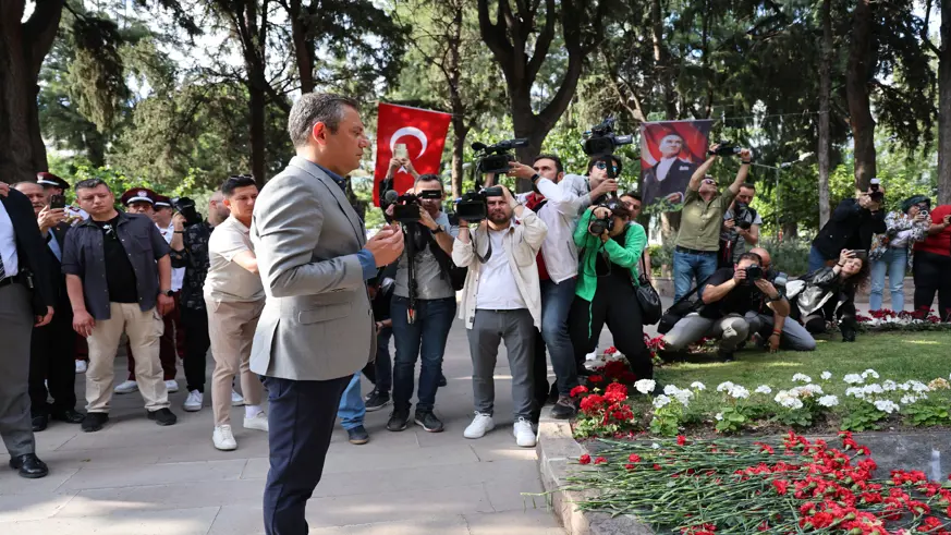 Özgür Özel, “Diyarbakır annelerini aradım”