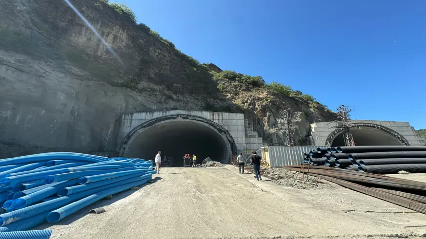  Tünel inşaatında iskele çöktü; 1 yaralı