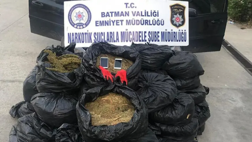 Batman’da takibe alınan araçlarda 93 kilo esrar ele geçirildi