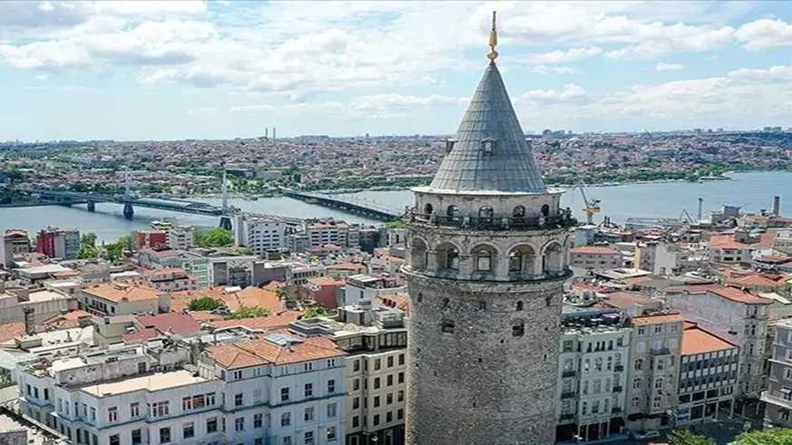 Galata Kulesi yeniden ziyaretçileri ağırlıyor