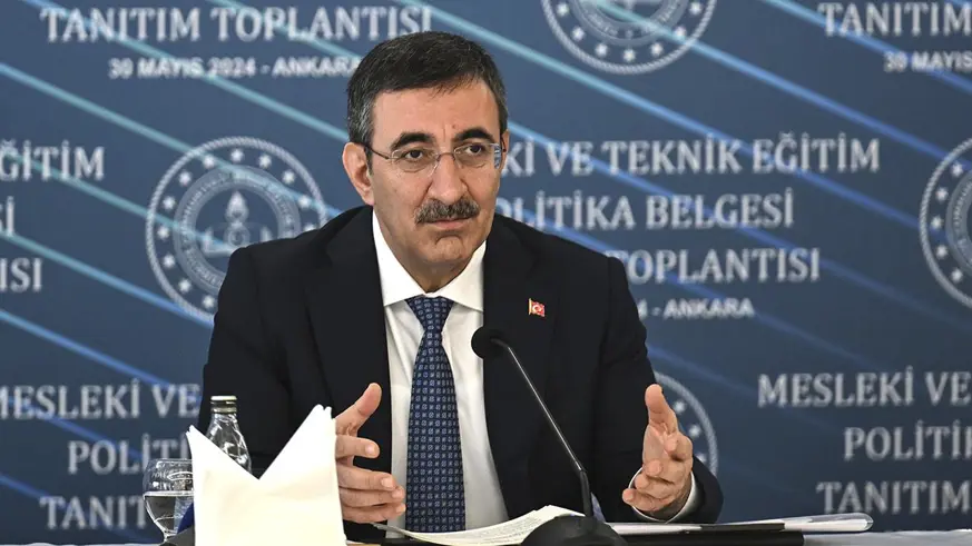 Cevdet Yılmaz: Mesleki eğitimi yapılandırmaya önem veriyoruz