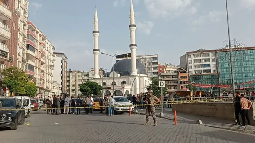 Siirt'te yaşanan silahlı kavgaya valinin korumaları müdahale etti