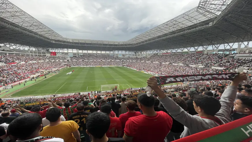 Şampiyonluk maçında ilk yarıda gol sesi çıkmadı