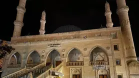 Mardin’de yıldırım düşen caminin minaresi zarar gördü