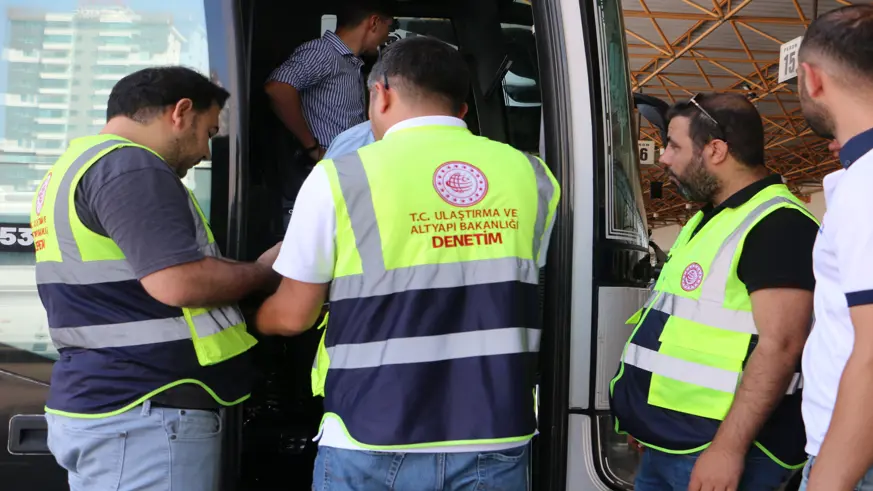 Diyarbakır Otogarı’nda bayram için geliş yoğunluğu başladı, denetimler sıklaştı