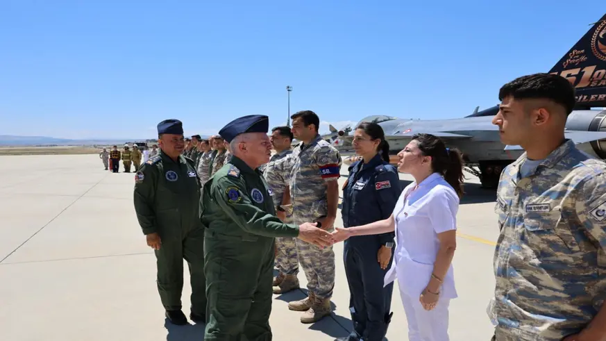 Hava Kuvvetleri Komutanı Orgeneral Kadıoğlu'ndan Mehmetçiğe bayram ziyareti