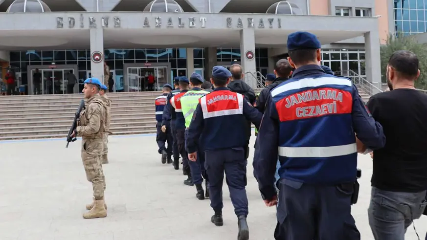 Yurt dışına kaçmaya çalışan 16 terör örgütü üyesi yakalandı