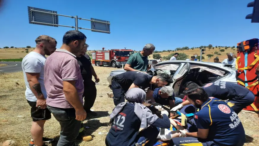 Mardin’de trafik kazası: 1’i ağır, 5 yaralı