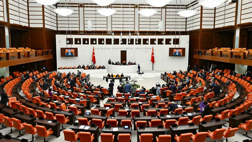 Meclis yoğun gündemle toplanacak; Öğretmenlik kanunu, köpeğini terk edene para cezası, 15 Temmuz masaya yatırılacak