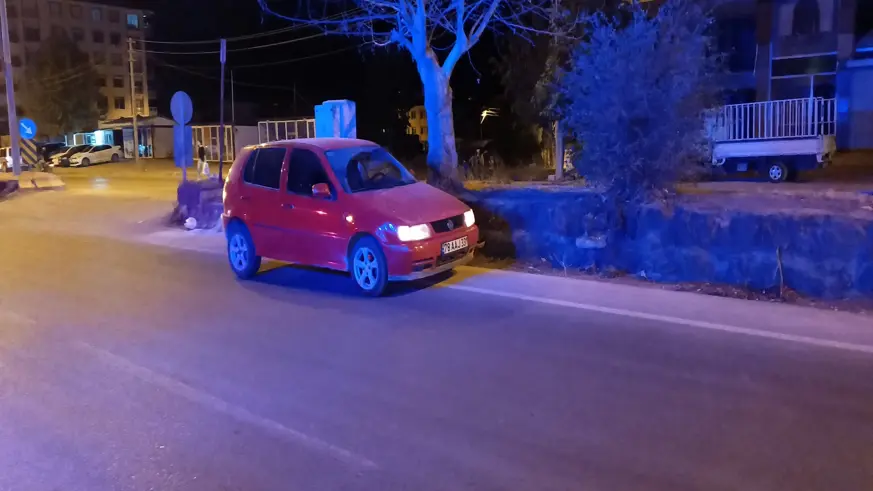 Otomobil ile elektrikli bisiklet çarpıştı: 2 yaralı