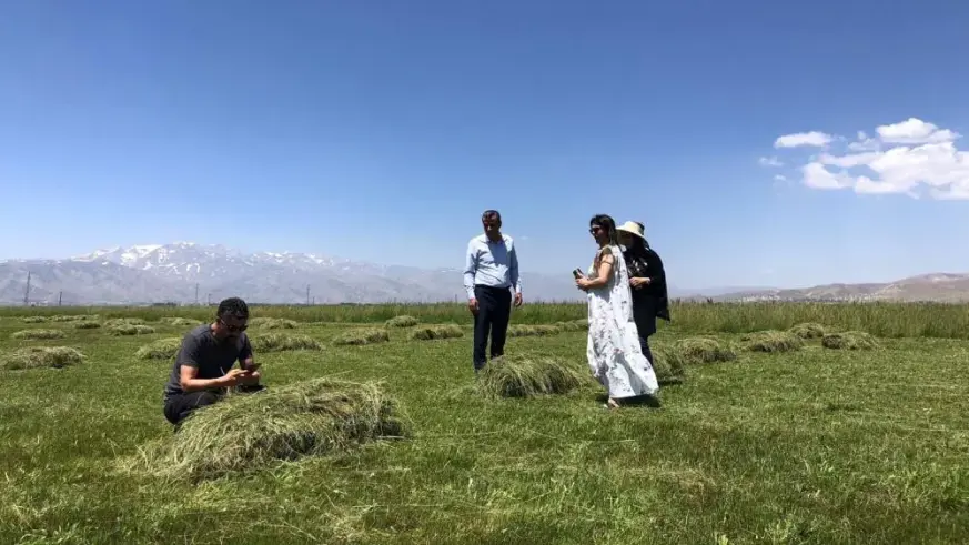 Yüksekova’da yağışlar çiftçilerin yüzünü güldürdü