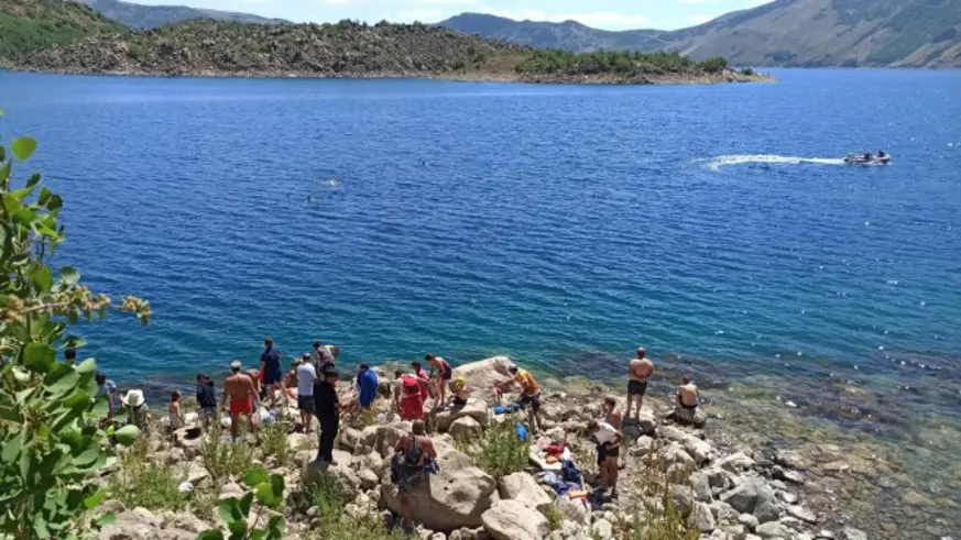 Nemrut ve Van Gölü için 8 kilometre yüzdüler