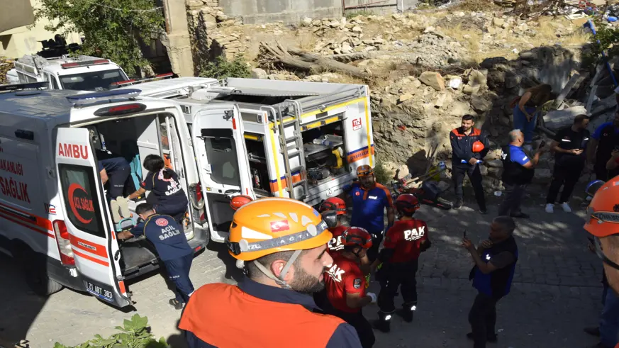 Olası Bingöl depremi için Dicle'de 61 personelle gerçeği aratmayan deprem tatbikatı