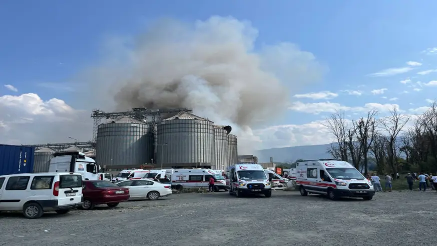 Son dakika haberi; Sakarya'da fabrikada patlama: 20 yaralı